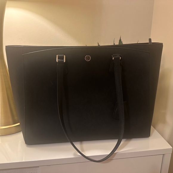 Tory Burch Handbags - Tory Burch Tote